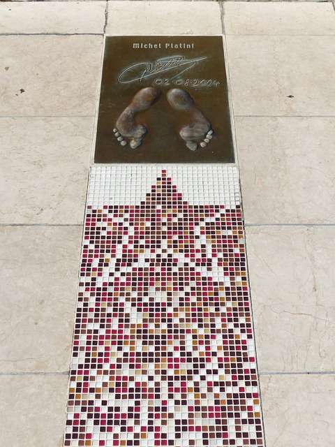 也常常面临 也常常面临